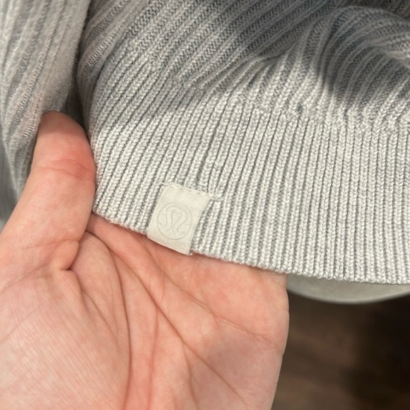 Gray Ribbed Sweater - Picture 7 of 7